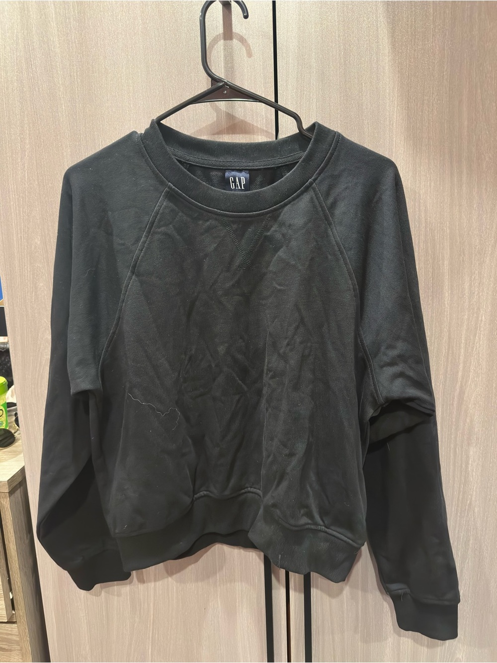GAP Black Crewneck Sweatshirt